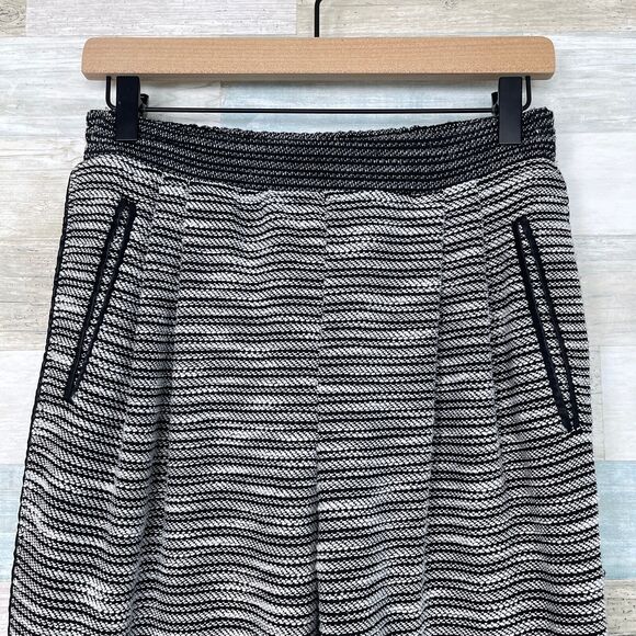 H&M Textured Striped Pleated Jogger Sweatpants Gray Black Curve Hem Womens Small - Picture 2 of 6